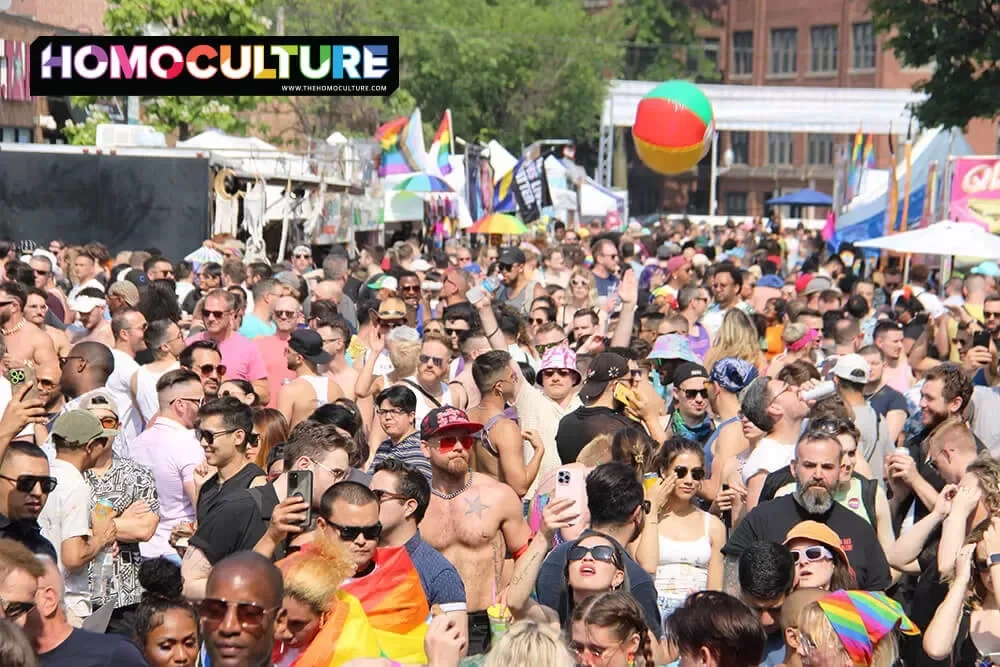 Massive crowds making their way through Chicago Pride Fest 2023.