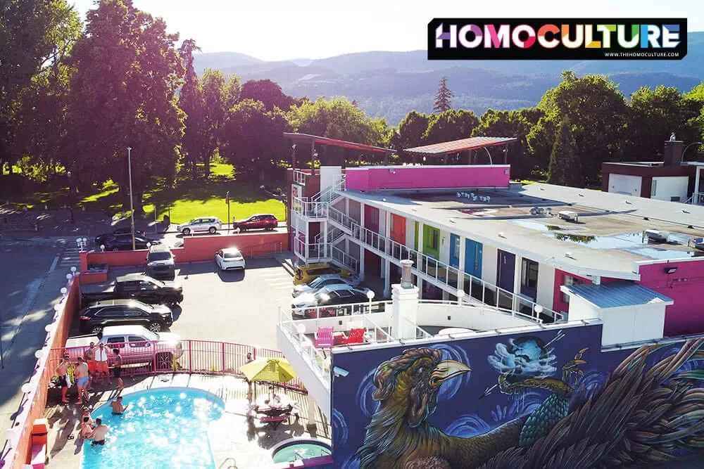 Hotel Zed Kelowna: A Retro-Style Hotel That’s Perfect for Your Kelowna Gaycation!